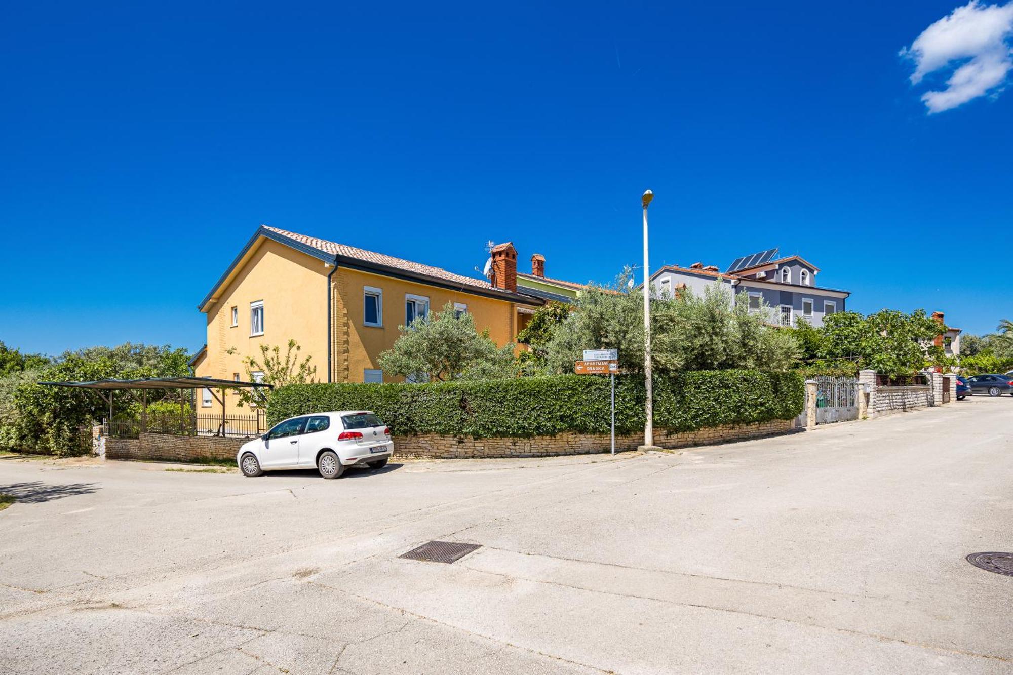 Apartment Nenad - Amazing Sea View ! Only 500 Meters From The Beach ! Фажана Экстерьер фото